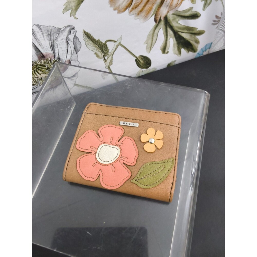 Relic Trifold Wallet Leather Womens Coin Purse - Card Holder -